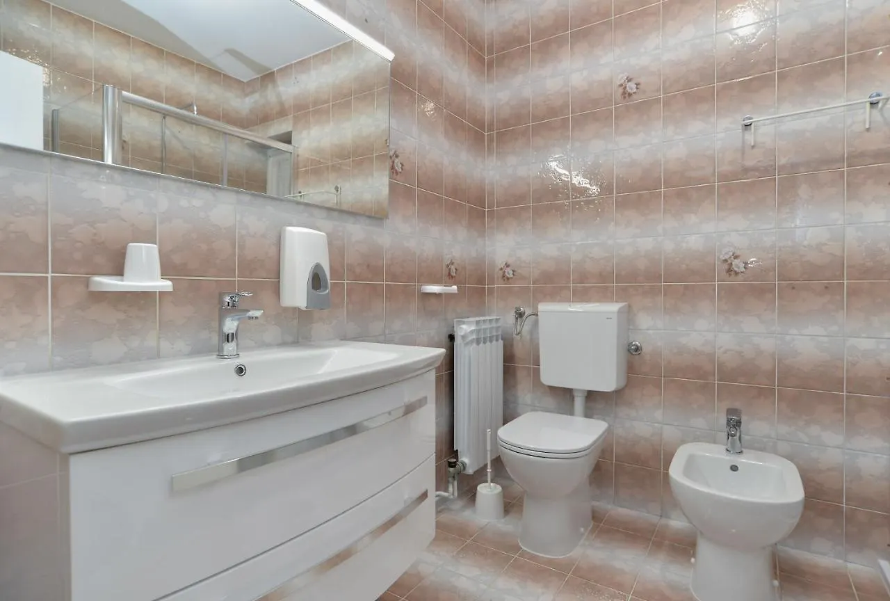 Vila House Pula 2080 0*,