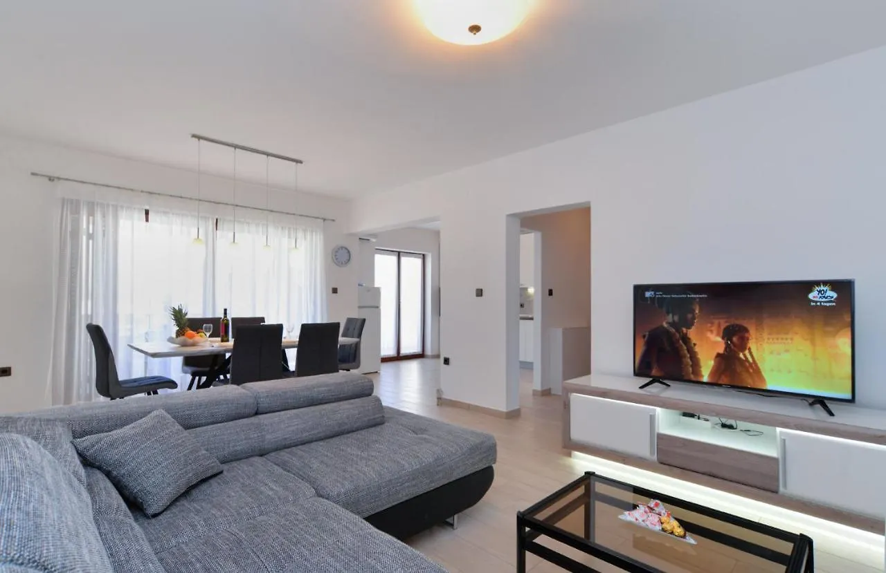 House Pula 2080 Villa