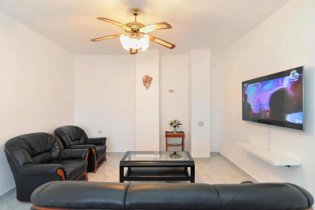 Vila House Pula 2080