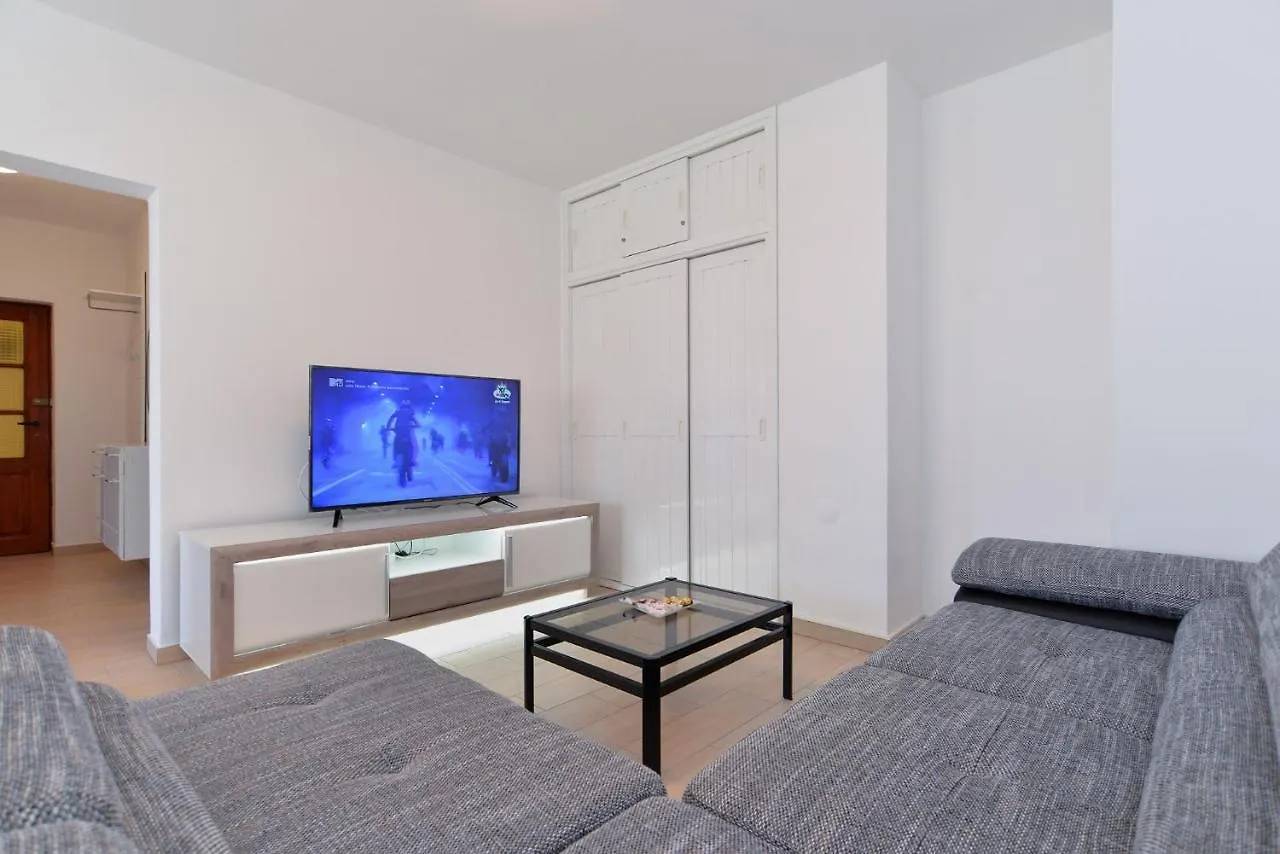 Vila House Pula 2080