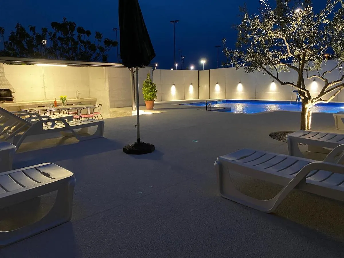 House Pula 2080 Villa